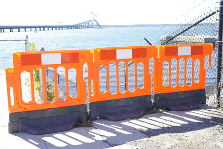 Pedestrian Longitudinal Channelizing Device Wonderwall Barrier