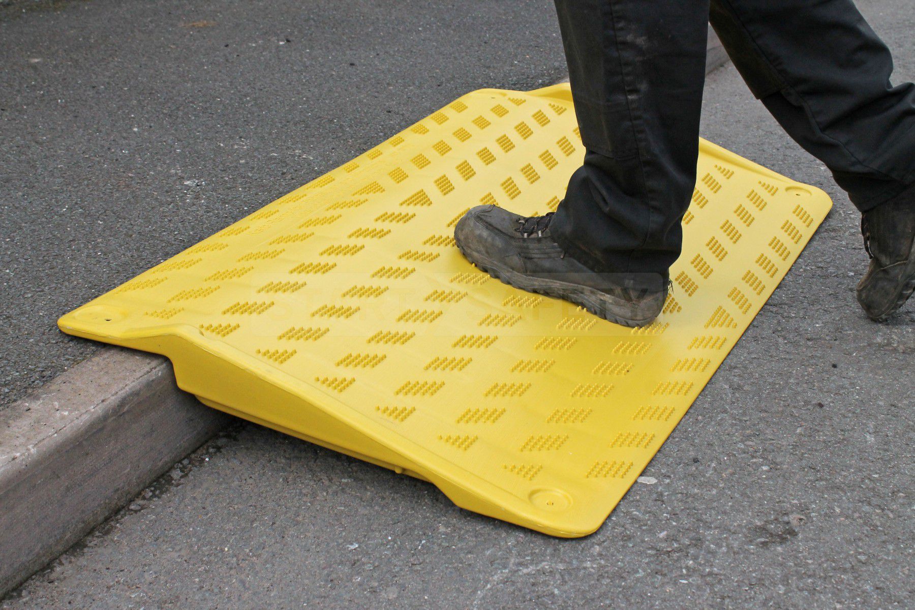 Ramps Black and Yellow Kerb ramps Curb Traffic Safety Package a Product ...
