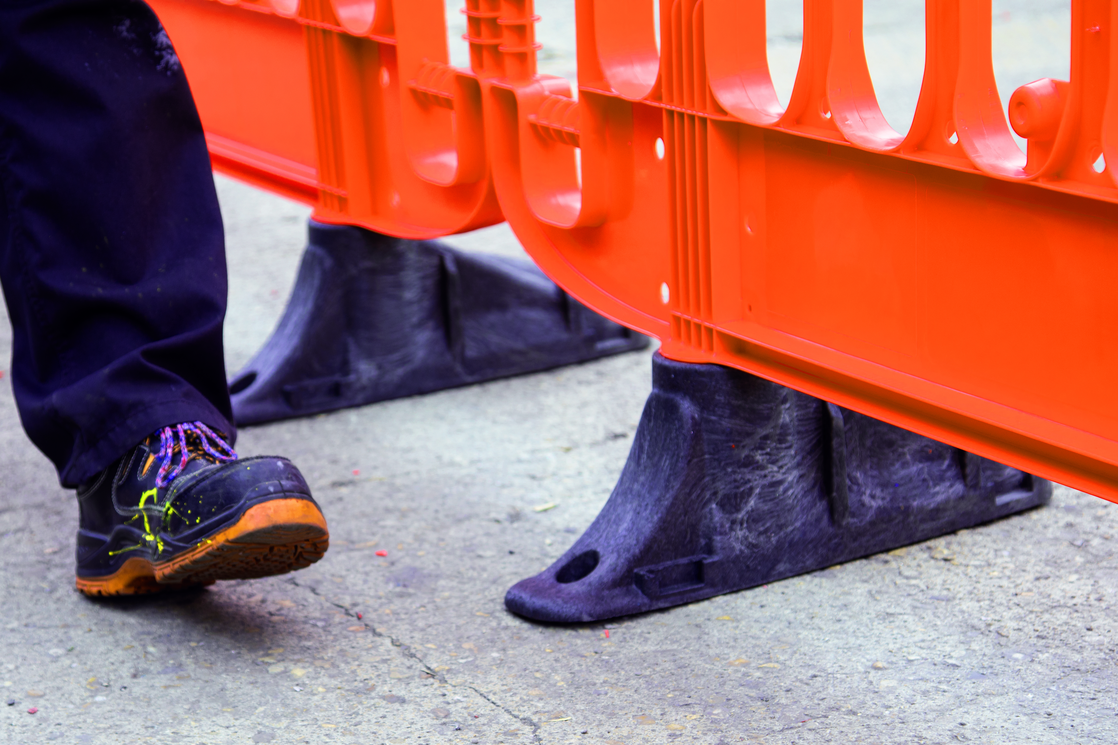 JSP Titan Barrier showing anti-trip feet