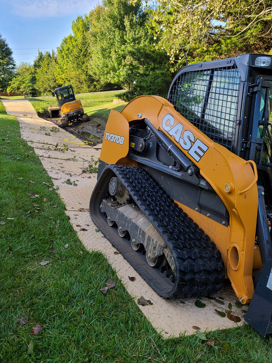 Mat-Pak Ground Protection | 4x8 ft | Black | Landscaping, Construction, Roadway | Skid Steer Traction Mats | 12 Pack Kit | Texture: Diamond or Smooth